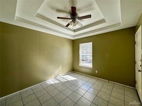14 W La Guardia Ln in Edinburg, TX - Building Photo - Building Photo