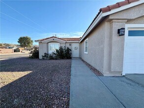 1660 Kyle Ave in Bullhead City, AZ - Building Photo - Building Photo