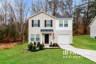 437 Brookfield Dr in Statesville, NC - Building Photo