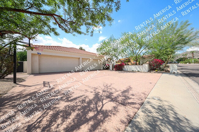 property at 3525 E Equestrian Trail