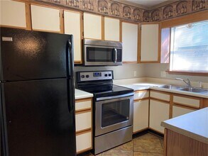 460 N Garrett St in Siloam Springs, AR - Building Photo - Building Photo