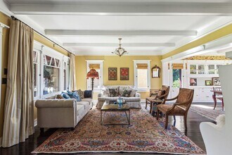 811 Occidental Blvd in Los Angeles, CA - Building Photo - Building Photo