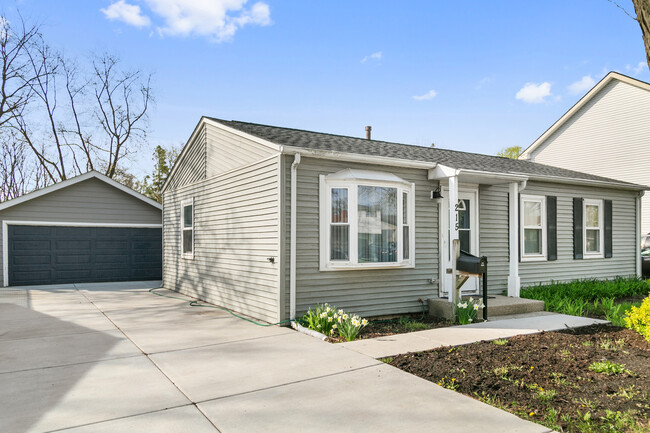 property at 215 E Maxon Ln