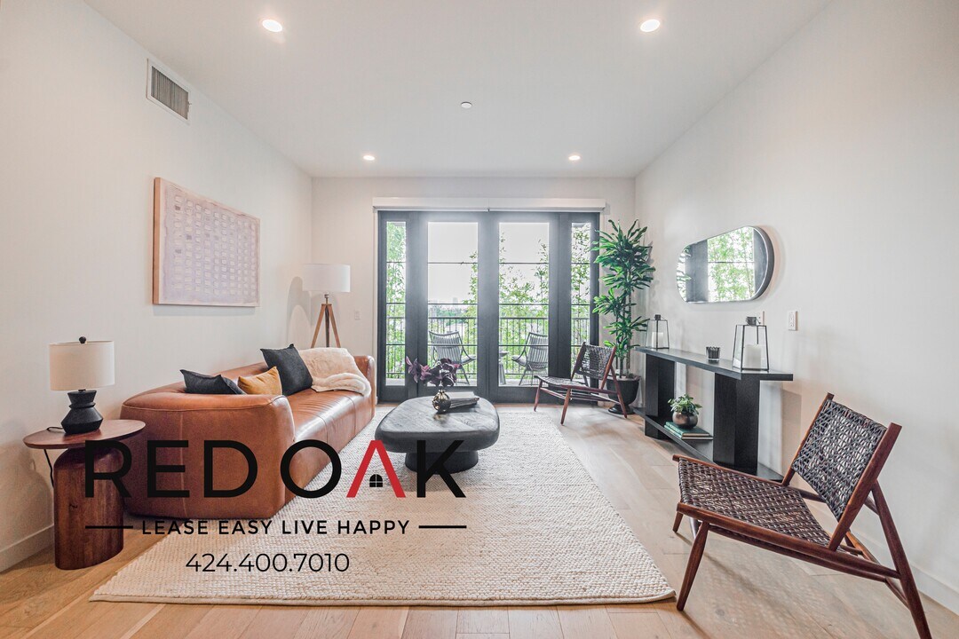 1333 Orange Grove Ave in Los Angeles, CA - Foto de edificio