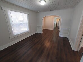 1131 Queen St N-Unit -House in St. Petersburg, FL - Building Photo - Building Photo