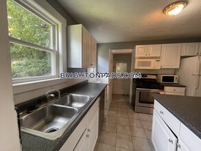 86 Colborne Rd in Boston, MA - Building Photo - Building Photo