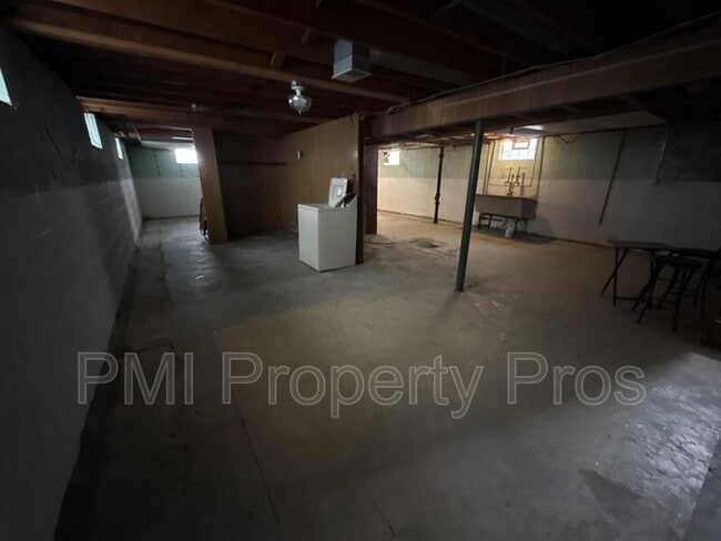 5836 N 75th St in Milwaukee, WI - Building Photo - Building Photo