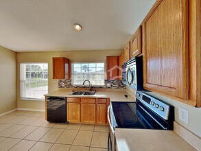 6624 Clair Shore Dr in Apollo Beach, FL - Building Photo - Building Photo