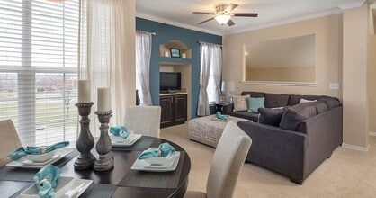 The Manor Homes of Arborwalk Apartments in Lee's Summit, MO - Building Photo - Building Photo