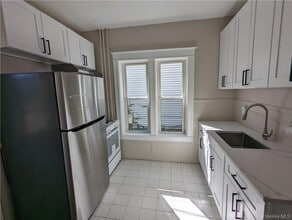 65 Academy St in Poughkeepsie, NY - Building Photo - Building Photo