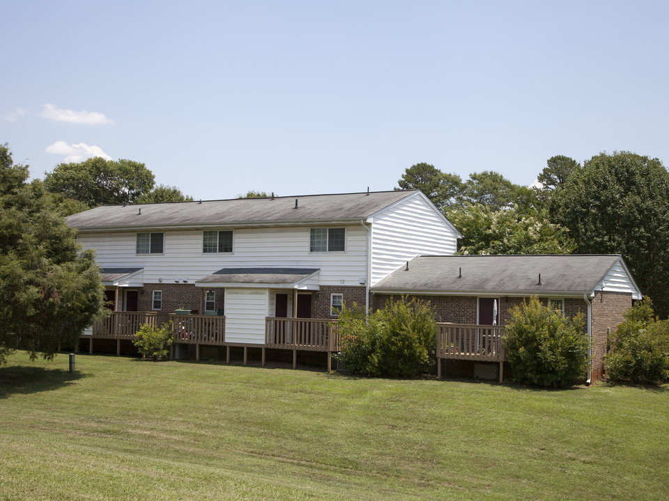 Green Oaks Apartments in Grover, NC - Foto de edificio