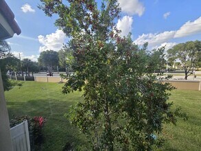 3516 Briar Bay Blvd in Royal Palm Beach, FL - Building Photo - Building Photo