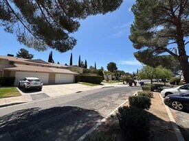 14257 E Sage St in Victorville, CA - Building Photo