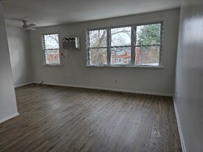 222 Lockart Terrace, Unit 2nd Floor in Philadelphia, PA - Building Photo - Building Photo