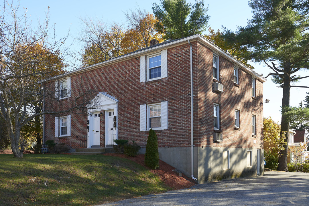 27-31 Burncoat St in Worcester, MA - Foto de edificio