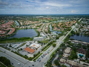11266 SW 12th St in Pembroke Pines, FL - Building Photo - Building Photo
