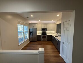 6617 Rothchild Dr in Charlotte, NC - Foto de edificio - Building Photo