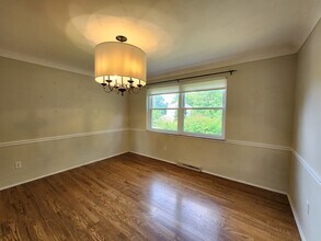 720 Woodfield Dr in Cincinnati, OH - Building Photo - Building Photo