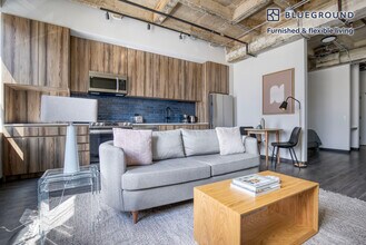 150 N Ashland Ave-Unit -FL4-ID1051 in Chicago, IL - Building Photo - Building Photo