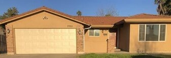 6729 Casa Del Sol Way in Sacramento, CA - Building Photo