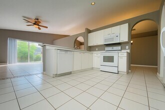 7082 Davit Cir in Greenacres, FL - Building Photo - Building Photo