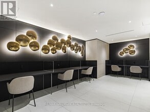 30-2530 Upper Mall Wy in Vaughan, ON - Building Photo - Building Photo