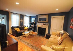 26 Green St, Unit 2 in Boston, MA - Building Photo - Building Photo