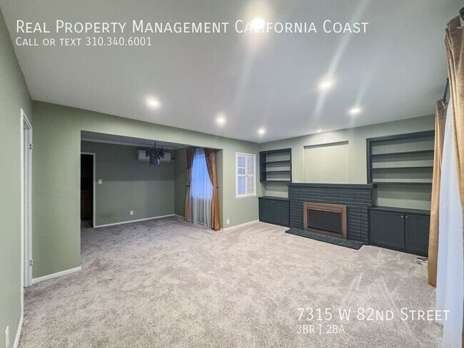 7315 W 82nd St in Los Angeles, CA - Building Photo - Building Photo