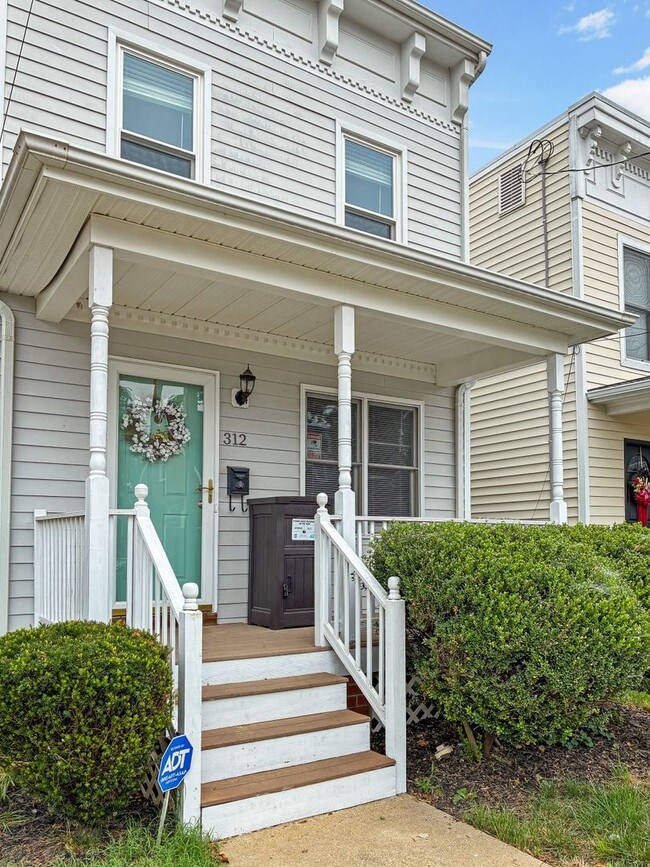 property at 312 E 19th St