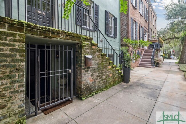 property at 18 E Jones St