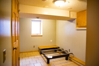 1305 E Hennepin Ave in Minneapolis, MN - Building Photo - Building Photo