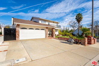 29403 Trailway Ln in Agoura Hills, CA - Foto de edificio - Building Photo