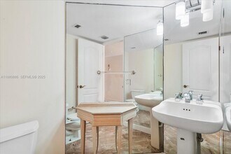 5757 Collins Ave in Miami Beach, FL - Building Photo - Building Photo