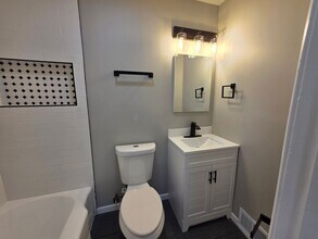 913 Peralta St in Pittsburgh, PA - Building Photo - Building Photo