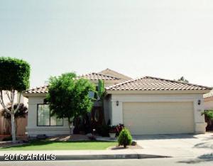 2281 W Redwood Dr in Chandler, AZ - Building Photo