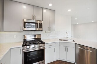 708-10 S Sartain St in Philadelphia, PA - Building Photo - Building Photo
