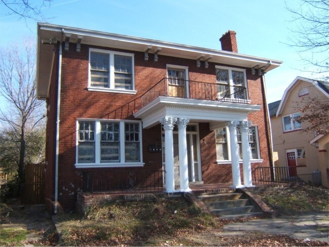 2717 Chamberlayne Ave in Richmond, VA - Foto de edificio - Building Photo