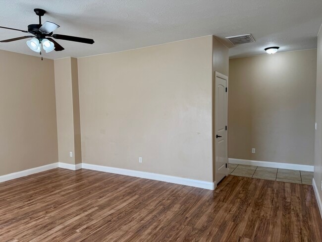 1414 W 1650 S in Cedar City, UT - Foto de edificio - Building Photo