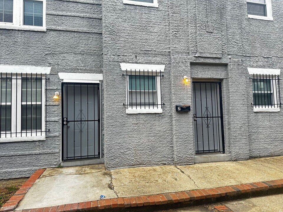 4632 Hillside Rd SE in Washington, DC - Building Photo