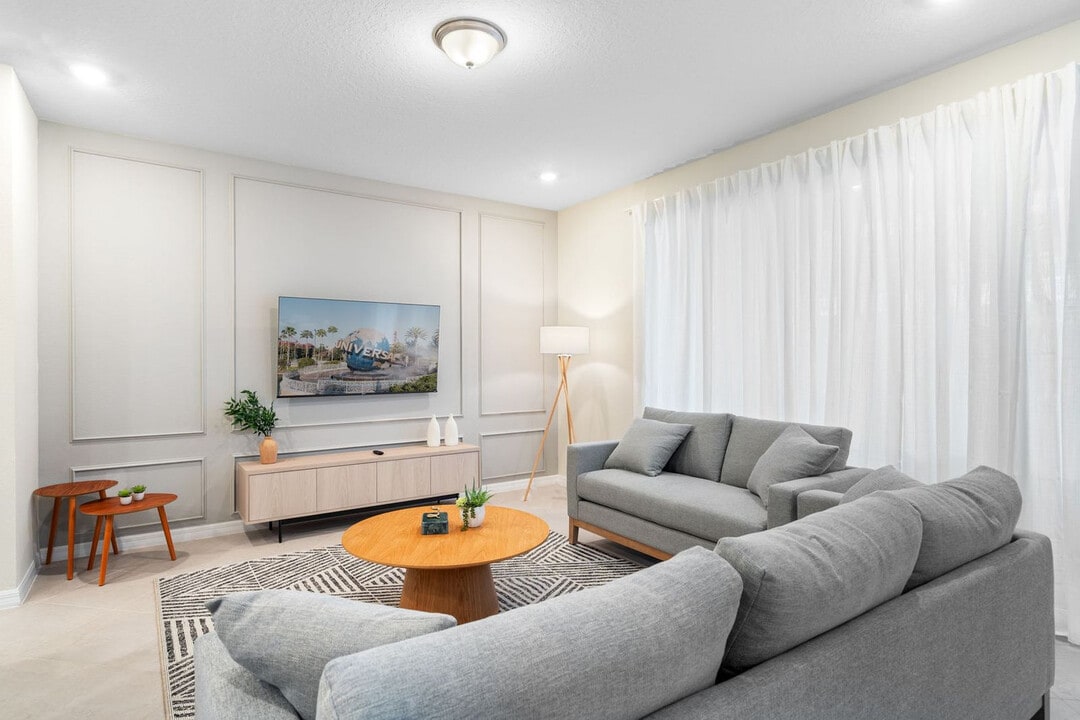 1260 Blue Paradise Wy in Clermont, FL - Building Photo