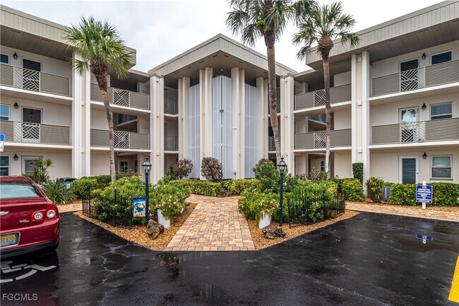 property at 6102 Augusta Dr