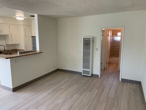 12737 Matteson Ave, Unit 9 in Los Angeles, CA - Building Photo - Building Photo