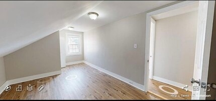 268 Locust St, Unit 3 in Fall River, MA - Foto de edificio - Building Photo