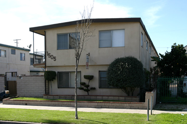 1505 N Stanton Pl in Long Beach, CA - Foto de edificio - Building Photo