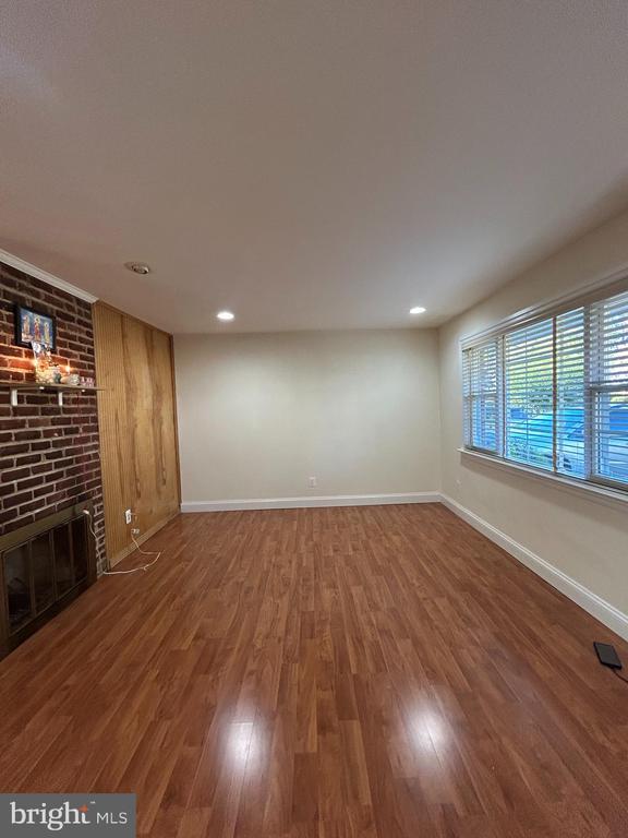 7511 Hamlet St in Springfield, VA - Building Photo - Building Photo