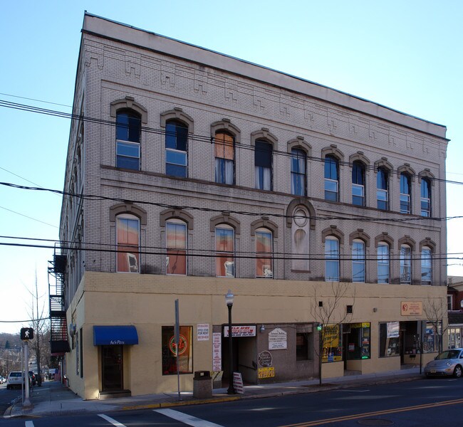 1-5 W Washington Ave in Washington, NJ - Building Photo - Building Photo