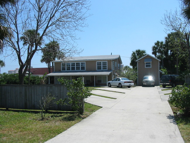 302 4th Ave N in Jacksonville Beach, FL - Building Photo - Building Photo