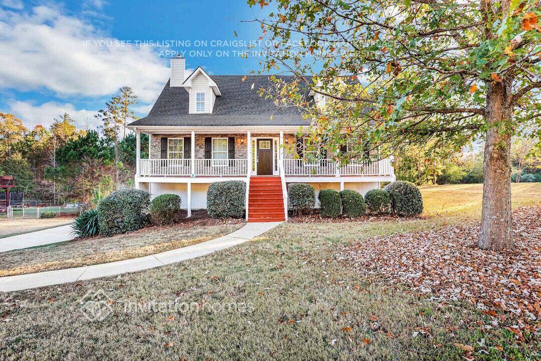 125 Shadowbrook Dr in Covington, GA - Foto de edificio