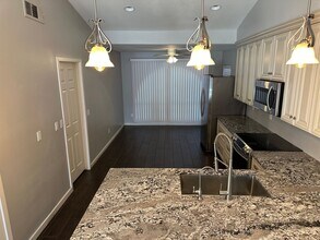 411 N Leoma Ln in Chandler, AZ - Building Photo - Building Photo