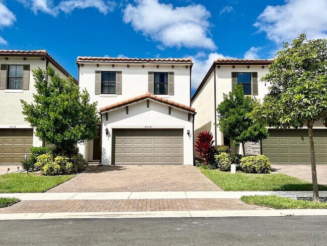 property at 3016 King Palm Way